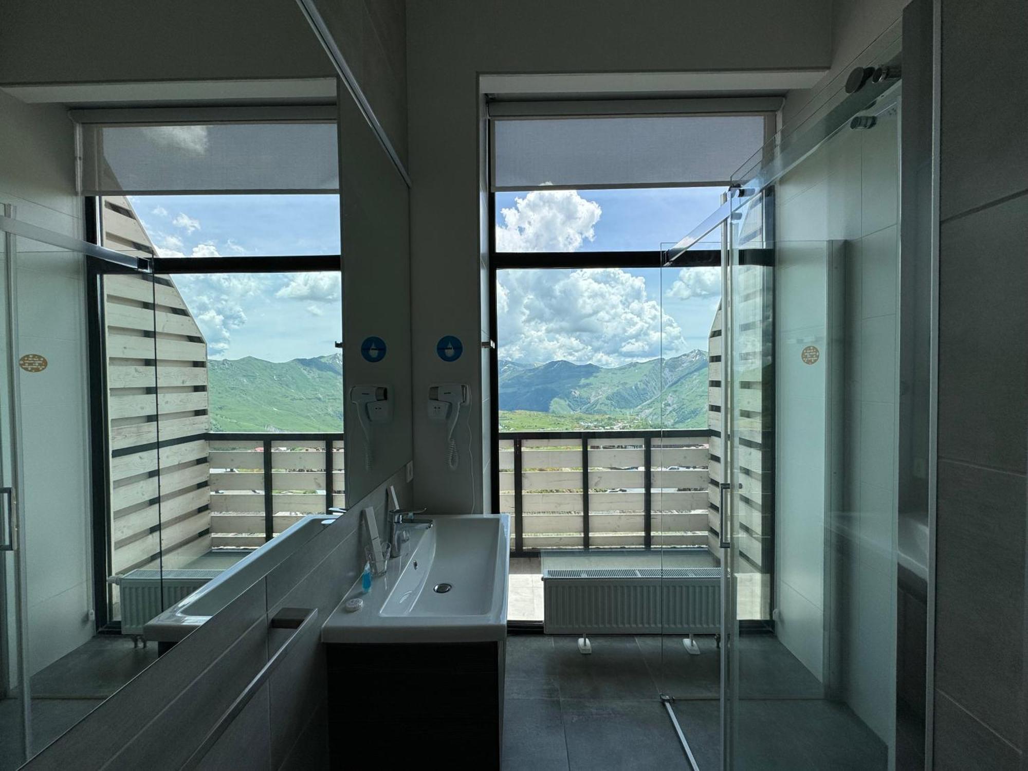 Gogi Resort Gudauri Exteriör bild